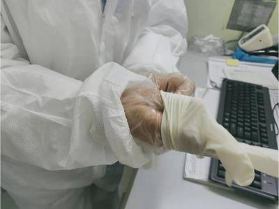 講述丨瀘州社區衛生服務中心醫生的一天 3層手套，150級樓梯，12350步，衛生用品與醫療用品的日常